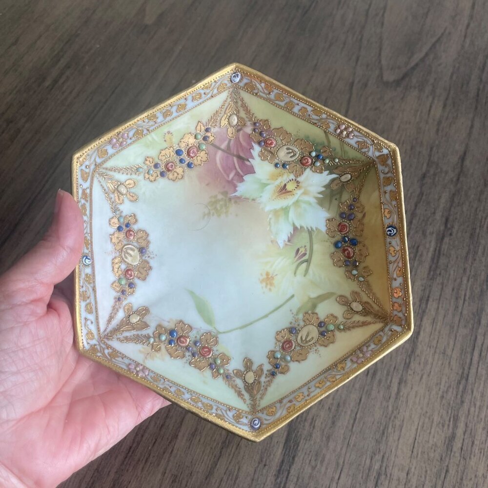 Beautiful Vintage Hand Painted Morimura Nippon Bowl Dish with Three Foot - Picture 2 of 10